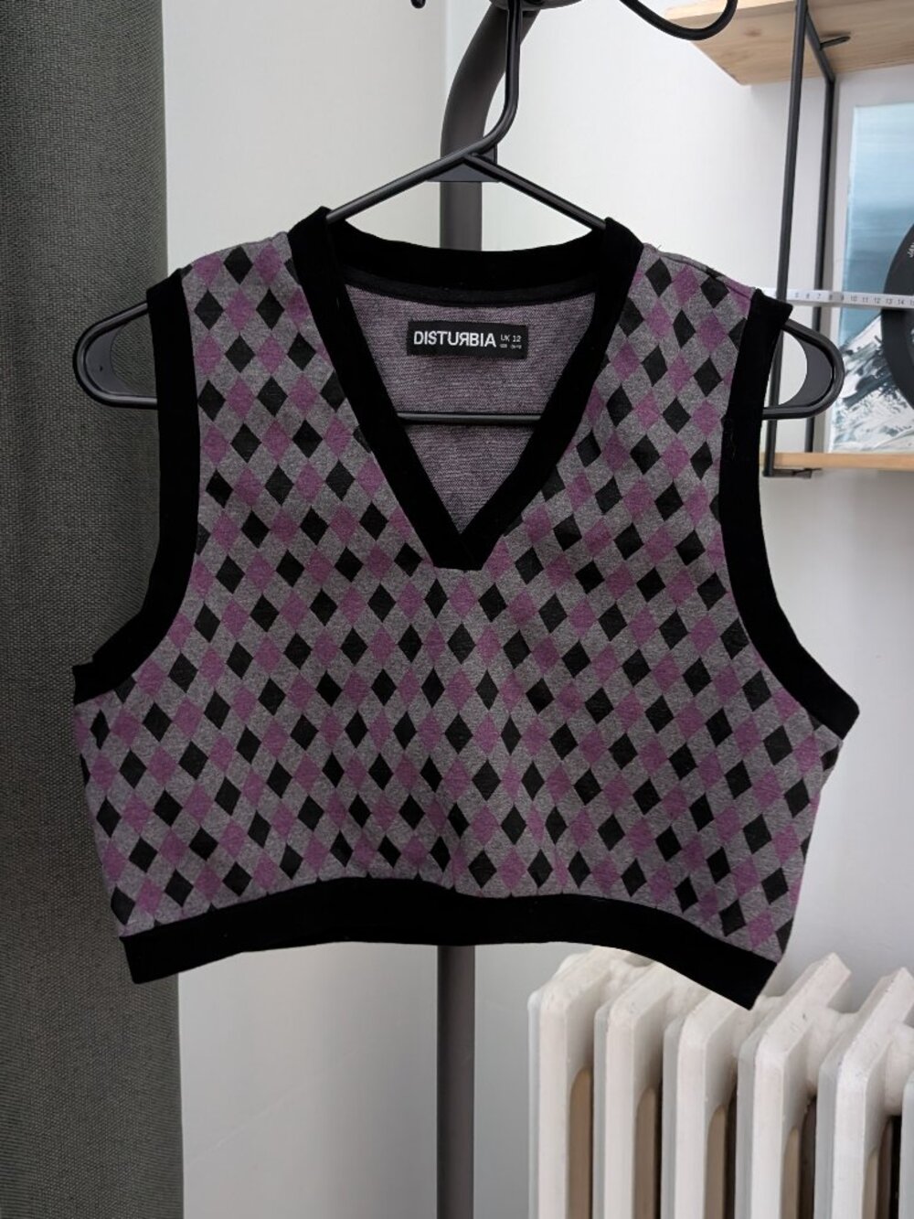 Disturbia Diamond cropped vest - sz US 8